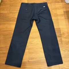 ネイビー チノパン
