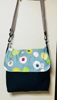 ハンドメイド☆水玉模様のショルダーバッグのサムネイル