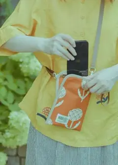 スマホポーチ★スマホショルダー★斜めがけ 縦型 ポシェット★ミニショルダー