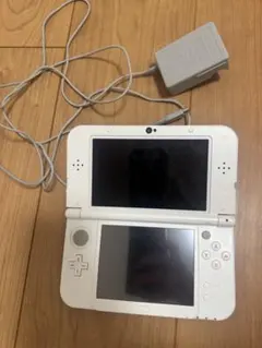 New Nintendo 3DS LL ホワイト 充電器付き