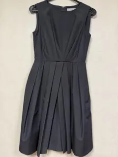 M-Premierノースリーブ ひざ丈ワンピース