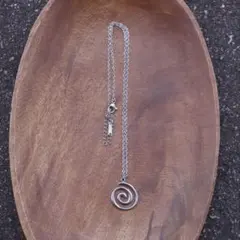 sol soonerorlate 似ネックレス グルグル 最安値 stussy