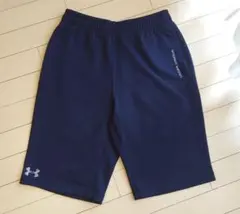アンダーアーマー　ハーフパンツ　ネイビー　サイズМ