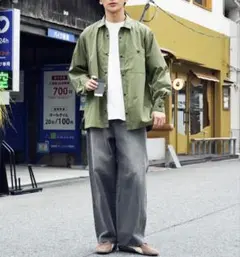 試着のみ✨ ポリエステルタフタスナップボタンシャツ】　Lサイズ　カーキのサムネイル