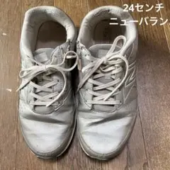 ニューバランススニーカー