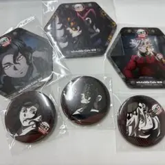 ダイニング　お楽しみくじ　黒死牟　童磨　鬼舞辻無惨　缶バッジ