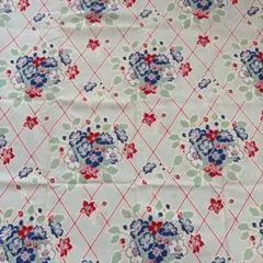 フラワープリントコットン生地　106×55cm ペールブルー　パッチワーク