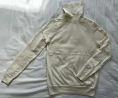 【美品】￼無印良品　タートルネックウールニットS