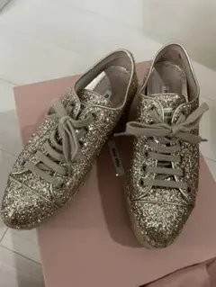 定価9万　ミュウミュウ　miu miu スニーカー　ゴールド　ラメ　プラダ