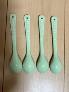 LE CREUSET ストーンウェア スプーン 4本セットのサムネイル