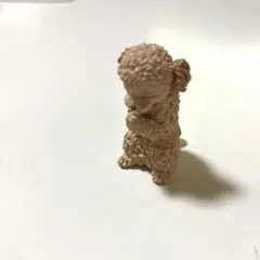 トイプードルフィギュア 合掌