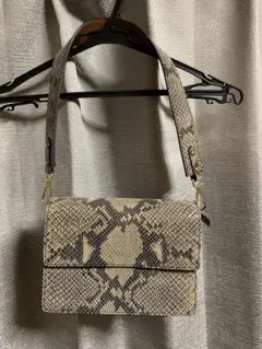 ヘビ柄 ハンドバッグ