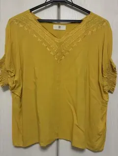 r.p.s 刺繍入り 半袖ブラウスのサムネイル