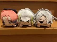 18TRIP エイトリ　寝そべり　ぬいぐるみのサムネイル