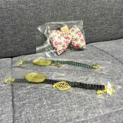 【新品　未使用】いちご柄のリボンと葉っぱモチーフのブレスレットセット　可愛い