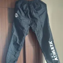 ATHLETA ブラック ロングキッズ　パンツ