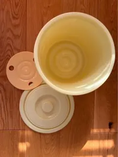 プラスチック製食品保存容器 中サイズ　味噌樽のサムネイル