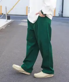 カラーパンツ　グリーン