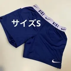 Nike ネイビー ハーフパンツ