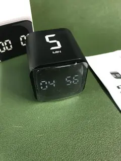 F4 Timer 重力式デジタルタイマー キッチンタイマー カウントダウンのサムネイル
