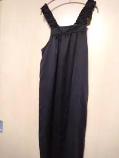 黒のキャミワンピース ロングワンピース