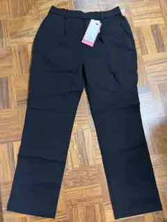 スラックス ベルトループ付き ブラック タックパンツ