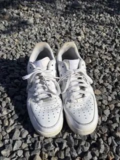 NIKE AIR FORCE 1 ホワイト スニーカー