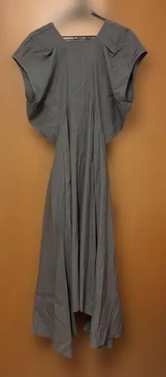 美品　ドレスレイブ　ワンピース　グレー