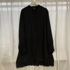 黒いプリーツボタンアップシャツ　新品未使用