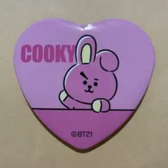 BT21 クッキー ハート型ピンバッジ　ググ