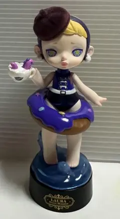 TOYCITY LAURA
