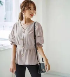 GRL グレイル　Vネック　ウエストマーク　ブラウス　グレージュ　半袖　コットン