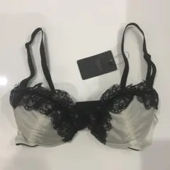 Ravijour ブラジャー　♡白に黒レース♡