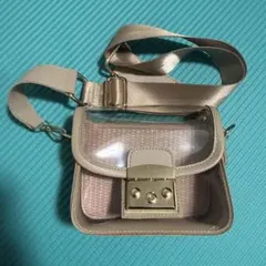 ベージュ ショルダーバッグ 編み込みデザイン