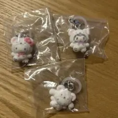 サンリオキャラクターズ　めじるしアクセサリー　ふわふわスノー　3点