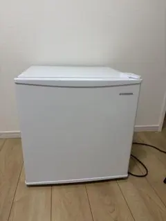 2023年製　アイリスオーヤマ ミニ冷蔵庫 美品 45L 右開きのサムネイル