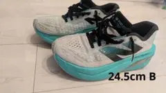 New Balance FuelCell SuperComp Trainerのサムネイル