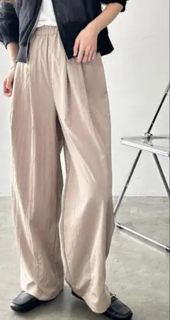 GeeRA ダブルタック　ナイロンワイドパンツ ベージュ　美品