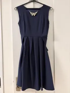 Dorry Doll ノースリーブドレス パール、ビジュー装飾付き　ネイビー　紺