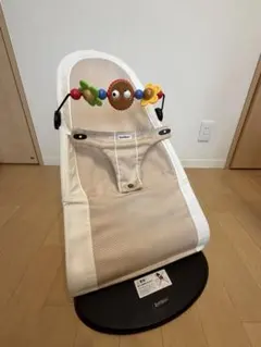 BABY BJORN ピンクベージュ メッシュ バウンサー 木製おもちゃ付き