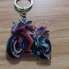 新品未使用のバイクデザイン キーホルダー 赤