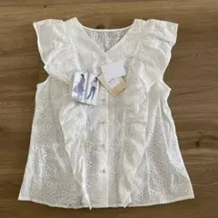 しまむら　フリルブラウス