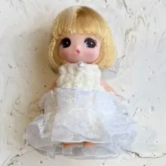 ぷちリカちゃん　ホワイトドレスと帽子　白　ウェディング風