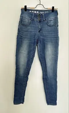 Item thumbnail for item 67ef0de5-1f16-463d-ac5e-a1546362f13e