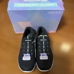 SKECHERS メモリーフォーム ブラックスニーカー