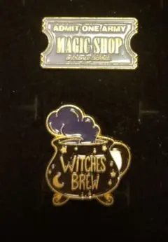 ピンバッチ☆MAGIC SHOP ☆2個セット☆BOX付