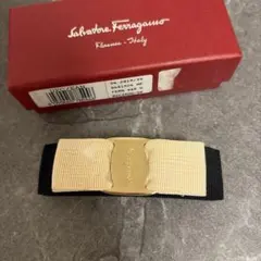 Salvatore Ferragamoのヴァラ・リボン バレッタ