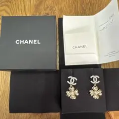 CHANEL フラワーモチーフピアス