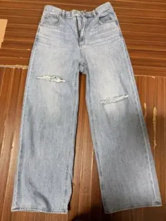 GU ハイウエストセミワイドジーンズ