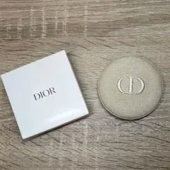 Dior コンパクトミラー　ノベルティ　ベージュ 刺繍
